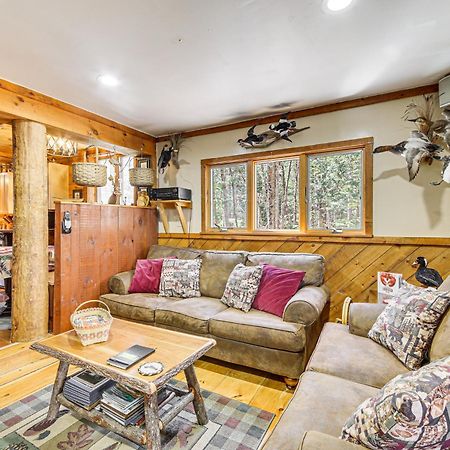 Rustic Searsport Cabin Loft And Sunroom On 10 Acres エクステリア 写真