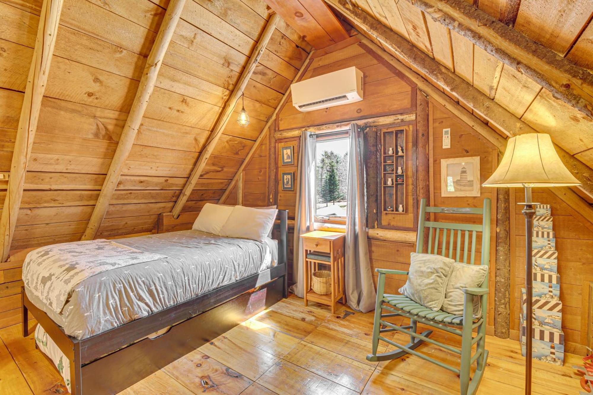 Rustic Searsport Cabin Loft And Sunroom On 10 Acres エクステリア 写真