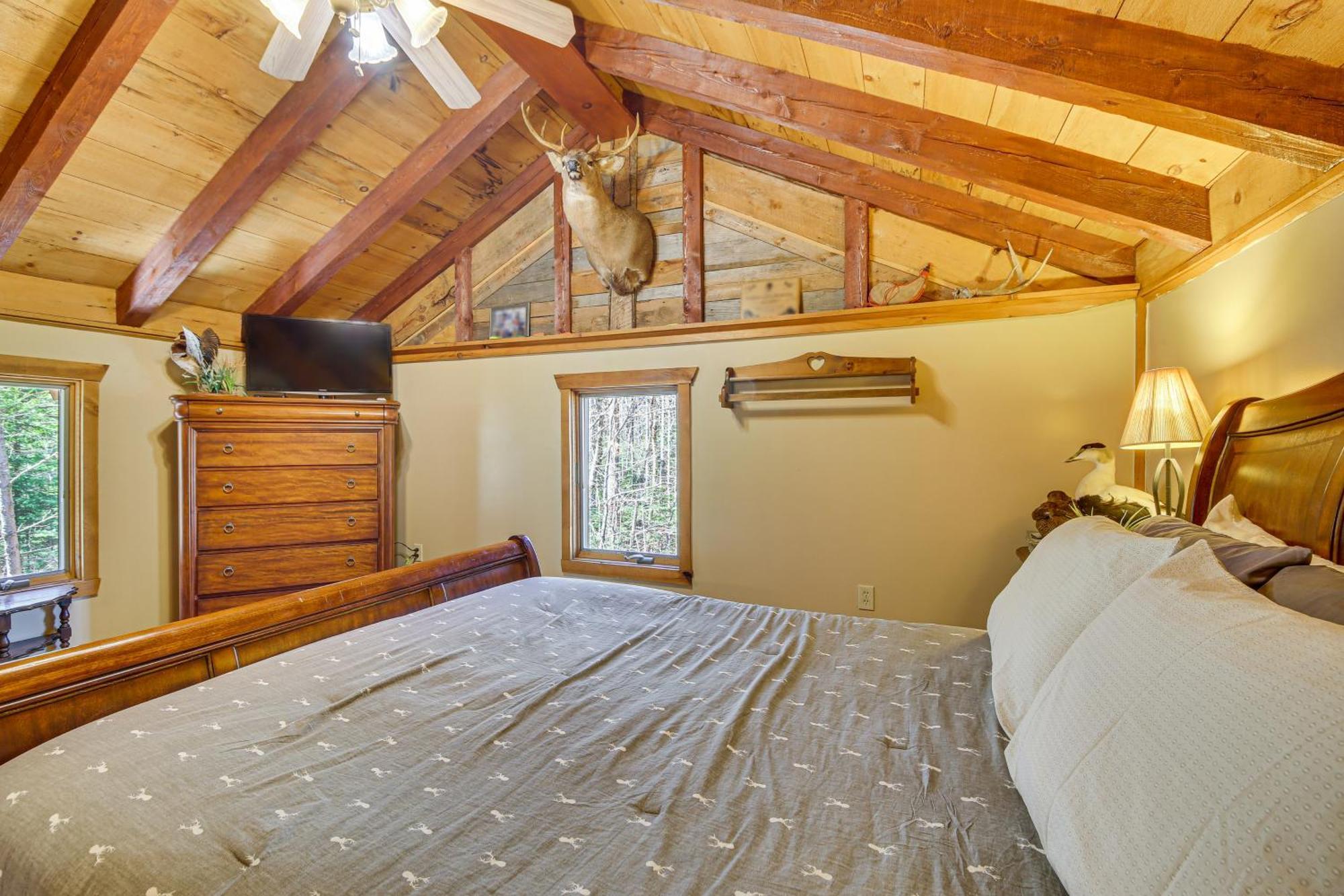 Rustic Searsport Cabin Loft And Sunroom On 10 Acres エクステリア 写真