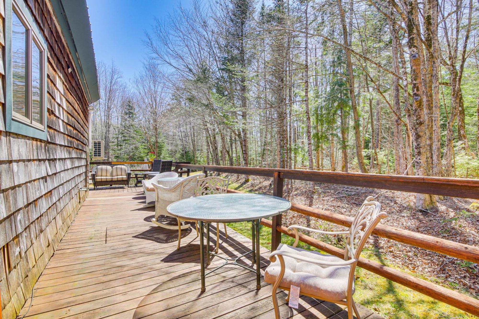 Rustic Searsport Cabin Loft And Sunroom On 10 Acres エクステリア 写真