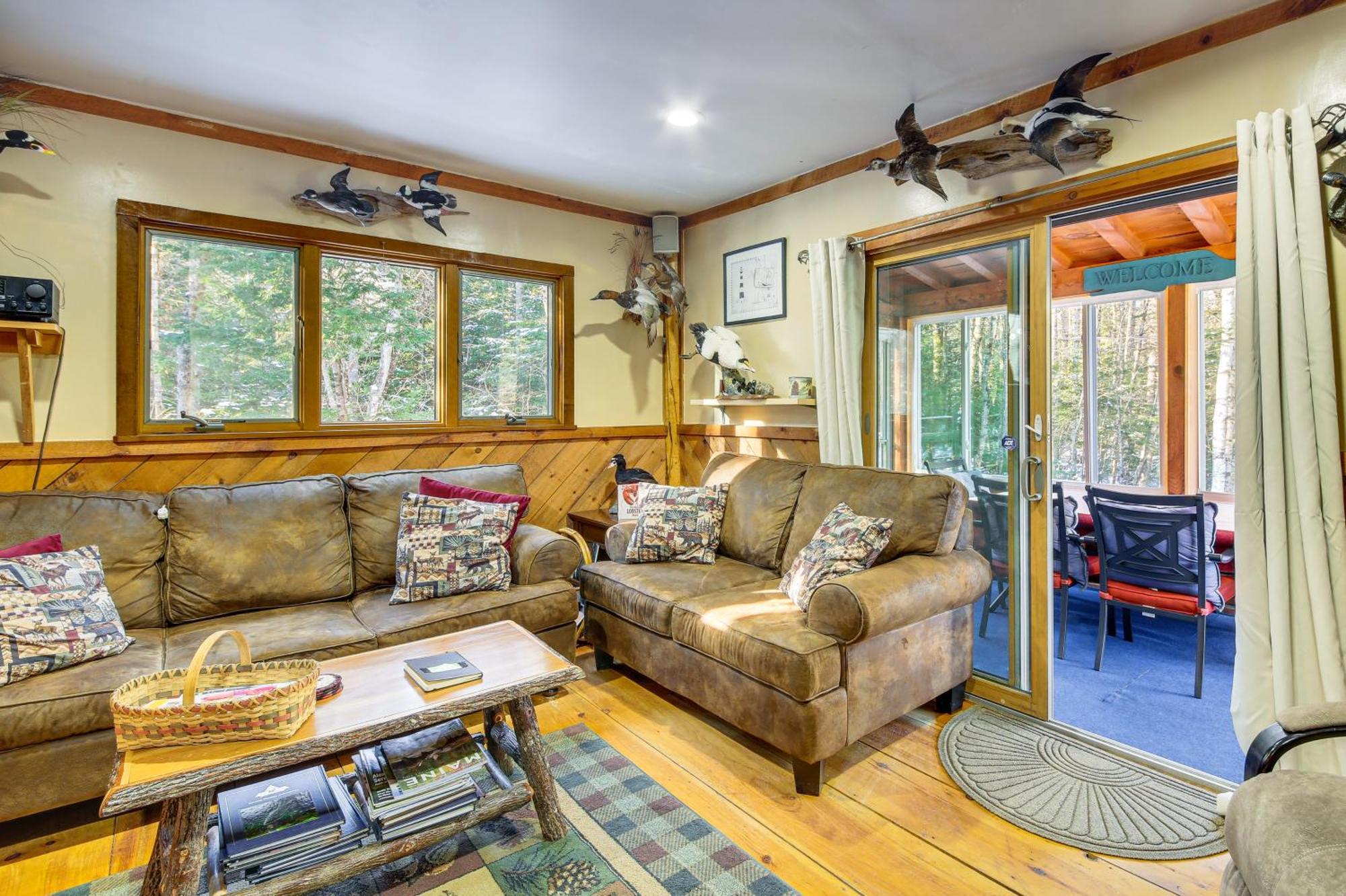 Rustic Searsport Cabin Loft And Sunroom On 10 Acres エクステリア 写真