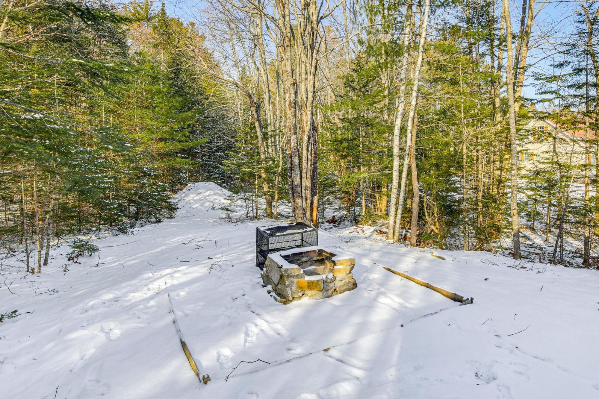 Rustic Searsport Cabin Loft And Sunroom On 10 Acres エクステリア 写真